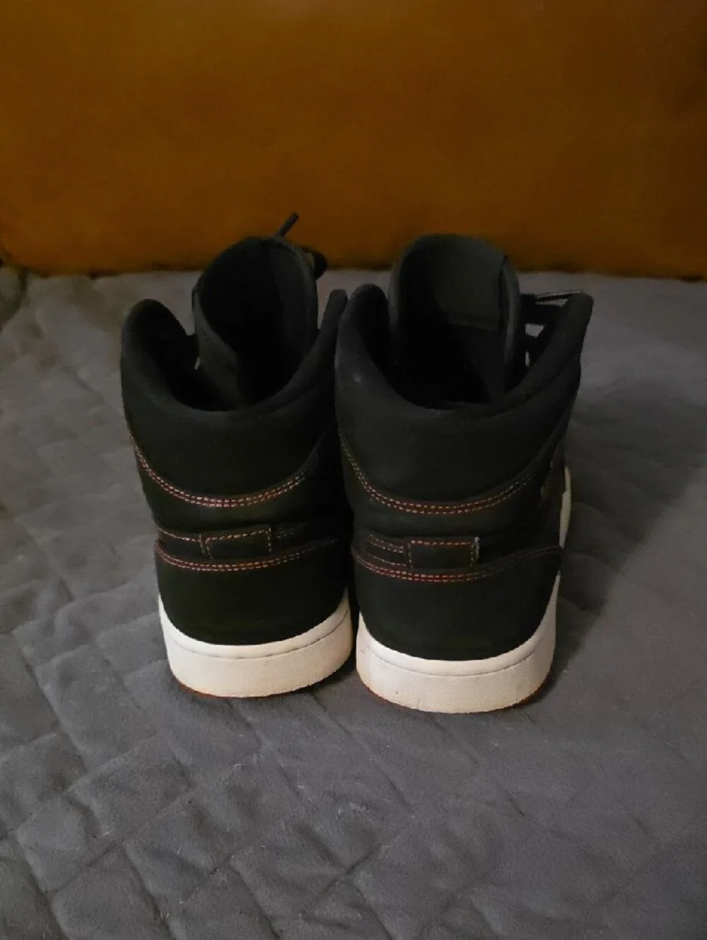 Jordan High-Top Sneakers in Black with Red Accents Swede.